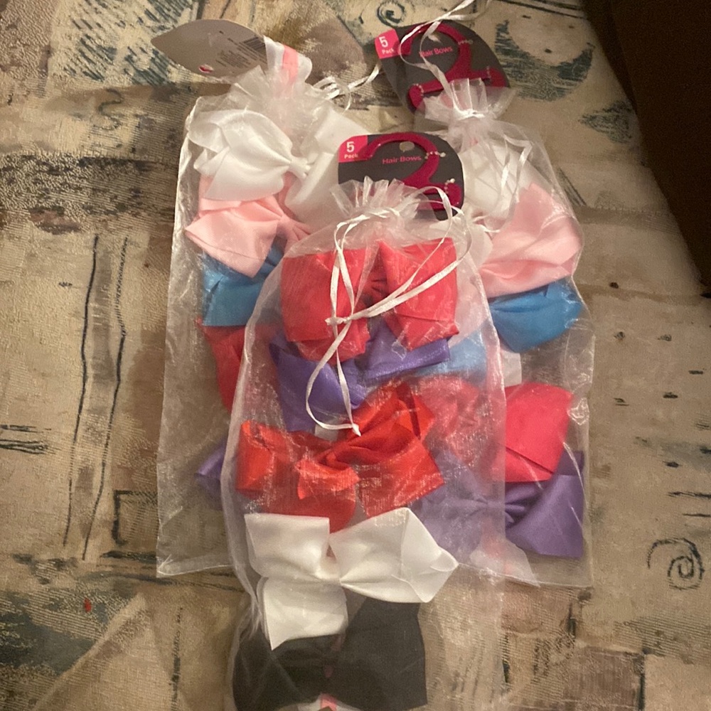 3 / 5 pack of Hair Bows
